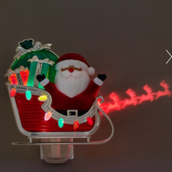 Bath & Body Works Santa Sleigh Projector Nightlight Wallflowers Fragrance Plug - Picture 2 of 3